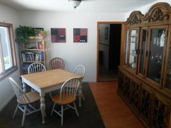 $900 / 4br - 100ft2 - Room in friendly 4BR near Davis and Green Line (Davis Square - Ball Square - Tufts)63828557968259123