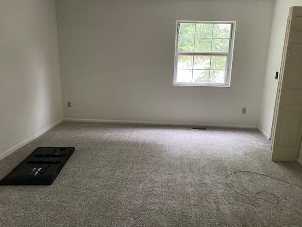 $1,595 / 2br - Quiet Condo end unit with backyard privacy and attached Garage63860363943043122