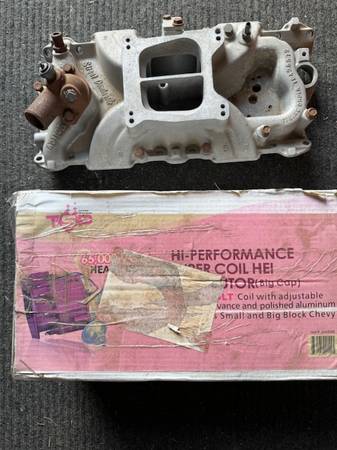 Chevy 350 Intake and new distributor 1