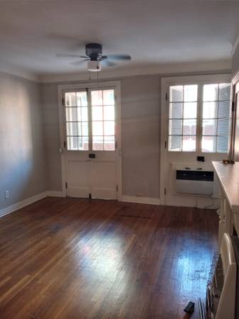 $1,250 / 1br - 700ft2 - Nice 1 Bedroom Apartment with Balcony (French Quarter)63792041887619122