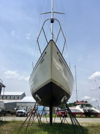 1978 Pearson 31 – Project Boat (FREE) 1
