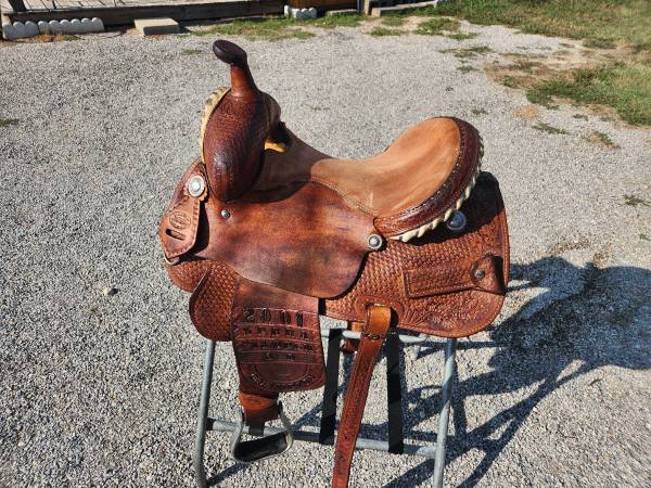 13" Frank Vega barrel saddle 1