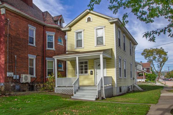 Full House, Yard, Porch, Parking, Hardwood Floors. 1