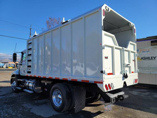 2016 Mack PINNACLE - Photo 2