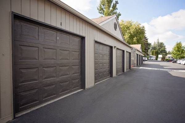$1,299 / 1br - 615ft2 - 🤗LOWEST PRICE OF THE YEAR! 🤗END OF SUMMER SPECIAL 6 WEEKS FREE!🤑 (5400 Southwest 180th Avenue, Aloha, OR)63831537417857122
