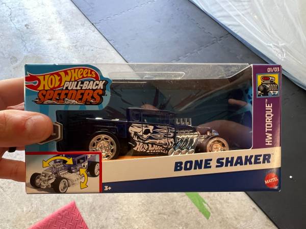 Hot Wheels Pull-Back Speeders Bone Shaker 1
