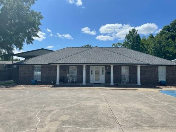 $300 / 120ft2 - Office Space For Rent (Lafayette)63857515365633124