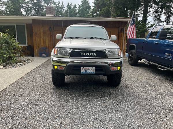 2001 Toyota 4Runner Limited - $14,000 (Edmonds)63624395553409121