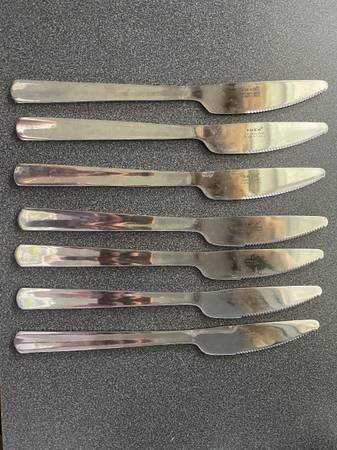 Stainless Dinner Knife 1