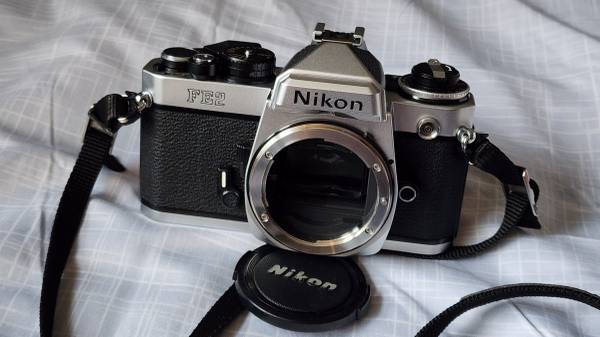 【美品】 Nikon FE2 / Zoom NIKKOR 35-105mm Nikon FE2 Camera + Nikon Zoom NIKKOR 35-105mm Lens Used