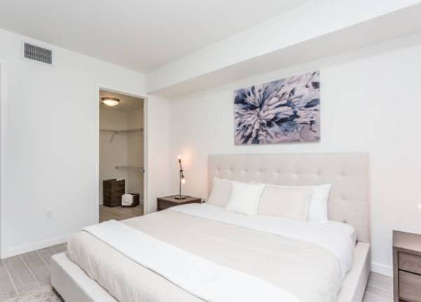 $2.700 / 1 dormitorio - 730 pies² - HERMOSO 1/1 CON LAVADERO, APARCAMIENTO, PISCINA, GIMNASIO, ETC. (SOLO $500 DE DEPÓSITO) (EDGEWATER / MIDTOWN)63379828998531124