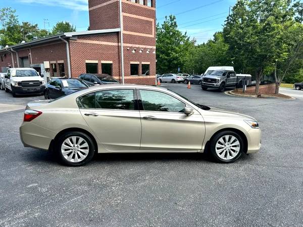 2013 Honda Accord EX-L - $13,995 (Alpharetta)63621237047811123