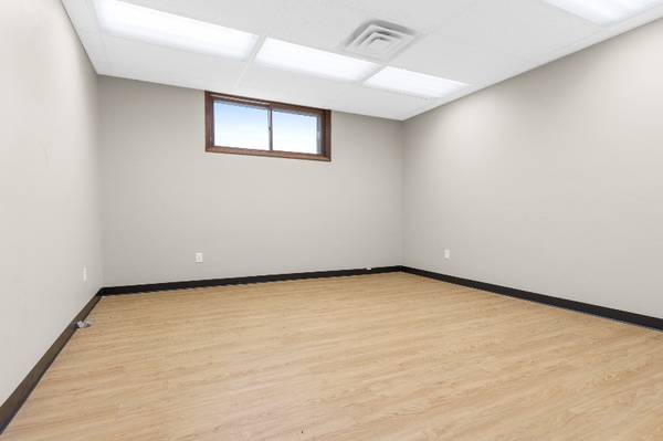 $350.00 / 1br - OFICINA SUITE- Arrendamiento Comercial Appleton63845966779651124