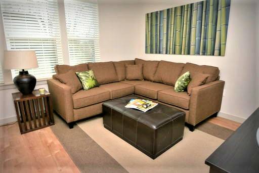 $1,550 / 1br - City Outside. Tranquility Inside. Enjoy Both Here @ AnnDeLee! (NE Portland, Hollywood, Grant Park)64038883329666123
