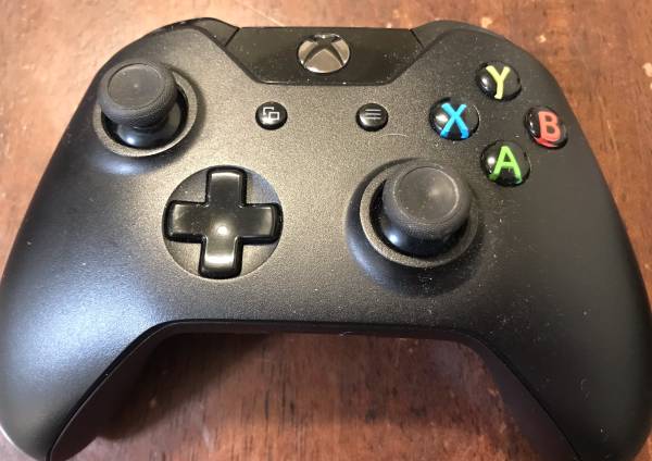 MS Xbox One wireless controller 1