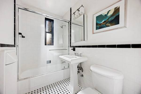 $2,500 / 1br - 700ft2 - Un Glorioso Apartamento de Una Habitación (Greenwich Village)63854193991939124