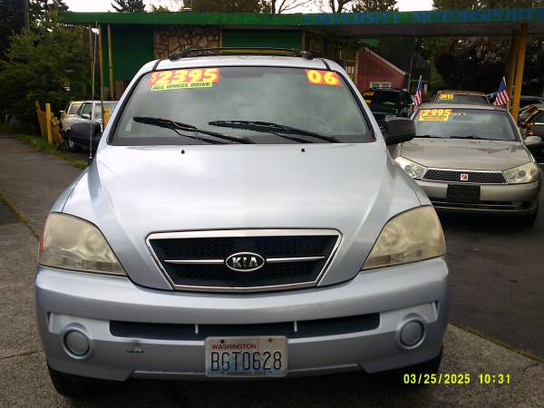 2006 KIA SORENTO LX 4-WHEEL-DRIVE IMPRESSIVE - $2,395 (Seattle/Lake City)63623203527169121