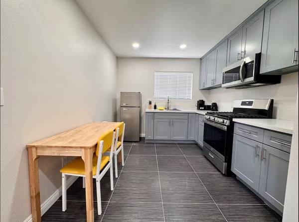 Private Studio near Sunset Blvd 1