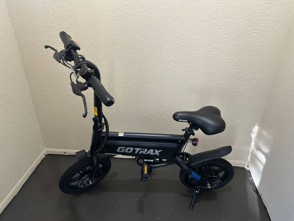 GoTrax - Z4 SWIFT Foldable eBike 1