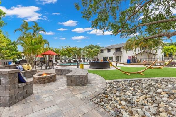 $1,399 / 1br - 675ft2 - Life Just Got Better! We have Availability! (4055 MacEachen Blvd, Sarasota, FL)63791154528643120