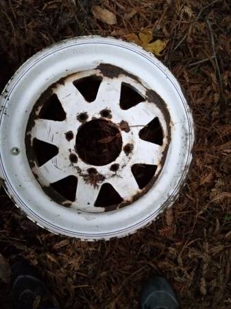 16.5 white spoke 16 1/2" 8 lug 1