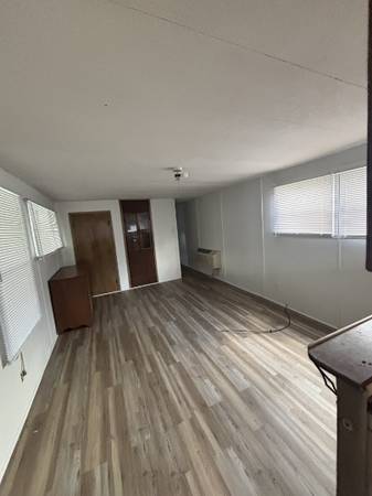 $950 / 1br - 1 bedroom mobile home in small park, great location (Weaverville)64029374695554122
