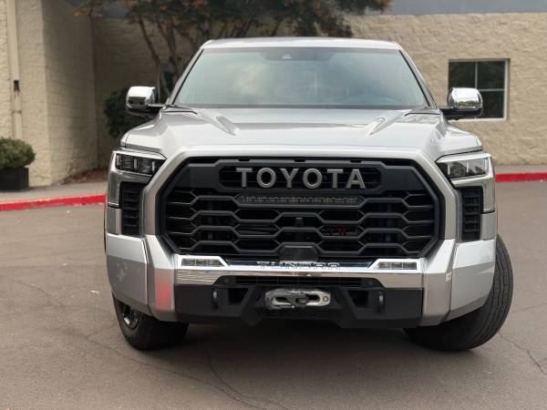 Tundra リバイズド 2025 Tundra & Tundra Hybrid | Jim Pattison Toyota Northshore