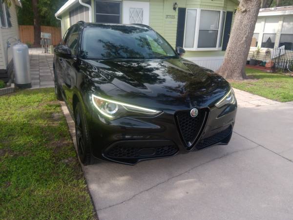 2019 Alpha Romeo Stelvio Ti Sport - $15,000 (Bronx)63654710266243122
