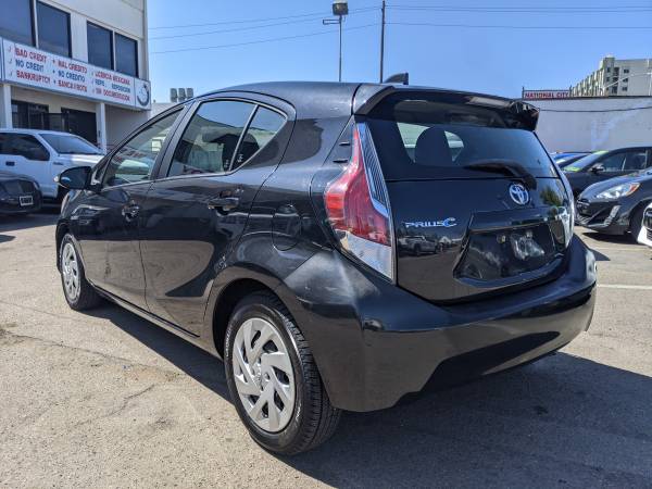 2016 Toyota Prius C Two Hatchback - $11,495 (National City)63440363861635122