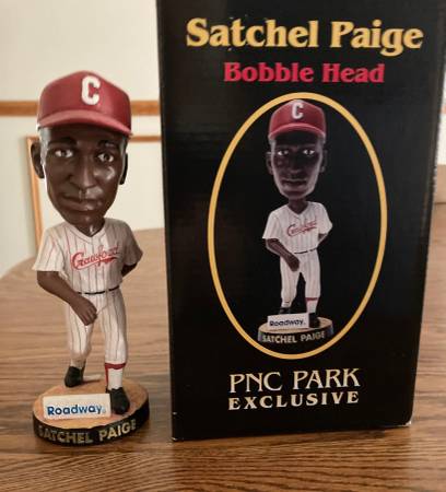 SATCHEL PAIGE PITTSBURGH PIRATES BOBBLEHEAD 1