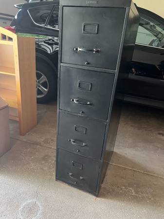 4 drawer file cabinet 1