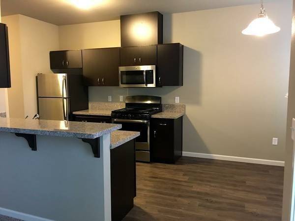 $1,550 / 2br - 1029ft2 - GET ONE MONTH FREE ON YOUR NEW HOME! (Lebanon)63624830258179123