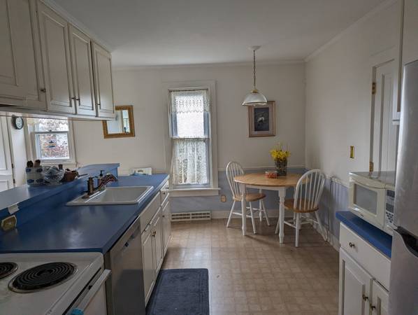 $2,300 / 3br - 1500ft2 - Downtown Petoskey (Petoskey)64037725076226121