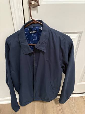Man's Navy lightweight Jacket size Large 1