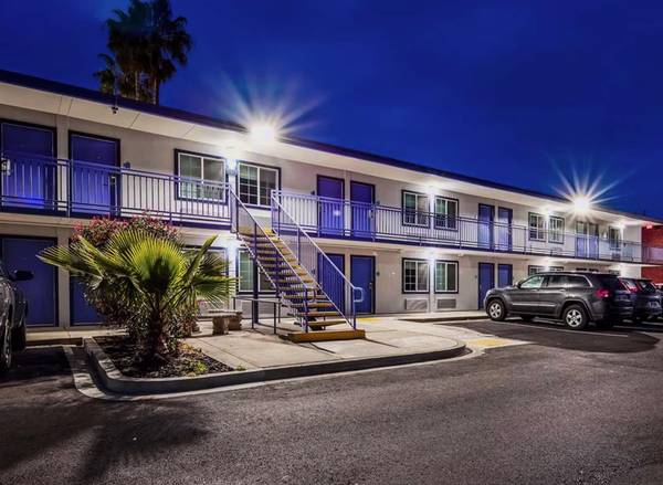 $550 / 1br - LOWER WEEKLY RATE + FREE Amenities - Full Breakfast Included (Sacramento)63790861516291124