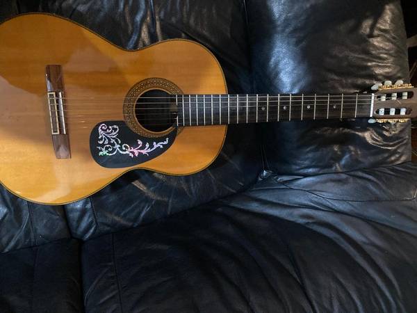 YAMAHA CLASSICAL GUITAR (CG-180 SA) 1