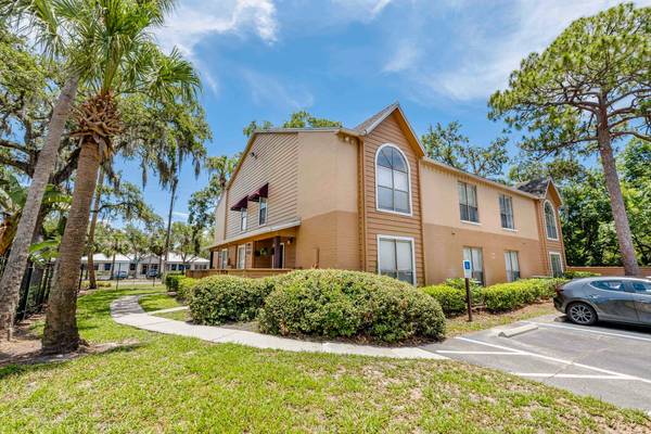 $1,339 / 1br - 669ft2 - 1/BD 1/BA, Pond Views, On-Site Laundry Facility64002492742785120
