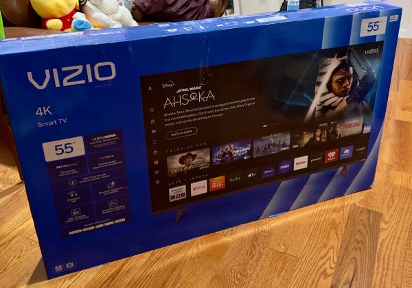 VIZIO 55” Class 4K UHD LED HDR Smart TV (V4K55M-08) 1