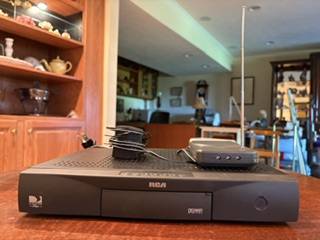 RCA Direct TV Plus Dolby Digital DRD480RE with Remote Extender 1