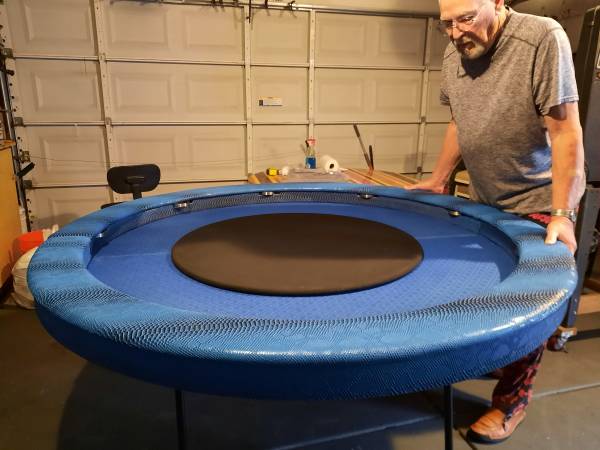 Mesa de poker redonda de 66" - $375 (elk gove)62935641732995122