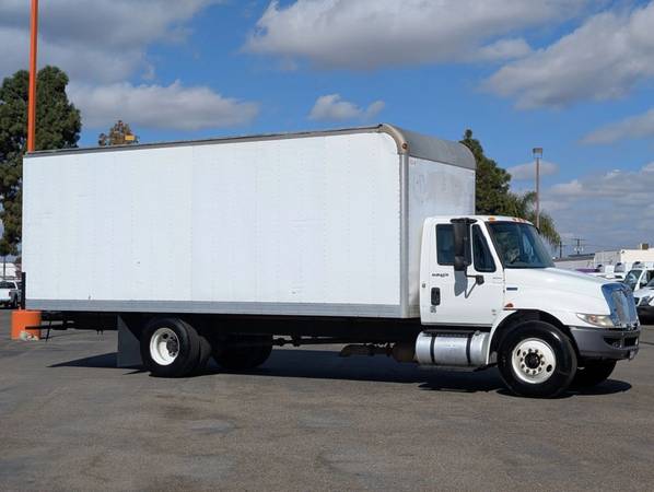 2012 International Durastar 4300 24FT