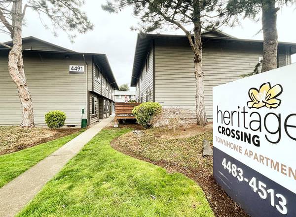 $1,725 / 2br - TARIFA DE APLICACIÓN CANCELADA - Comunidad Suburbana, Amplios Armarios + Patio Verde (Milwaukie Heights)63914739511938124