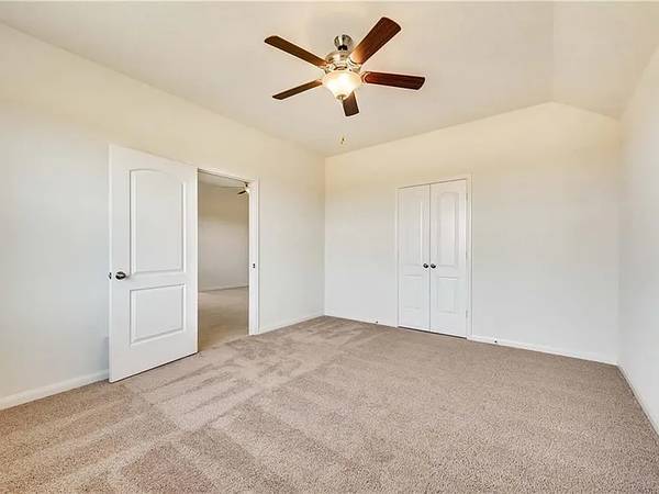 $1255.00 / 3br - 1577ft2 - Renovated 3BR House for rent63867601551619124