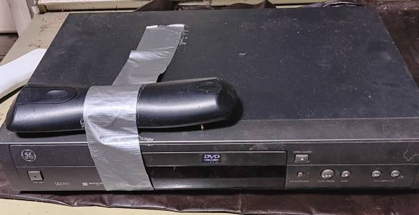 Ge DVD player with remotd 1