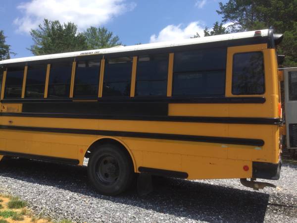 2008 FREIGHTLINER/THOMAS BUS, corta longitud - $4,200 (Lexington)63439970600323123