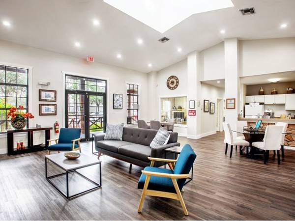 $1,335 / 2br - 1010ft2 - Rent Credit Reporting Service, in Brandon FL, 2/BD 2/BA (1911 Brandon Crossing Cir, Brandon, FL)63976137140739122