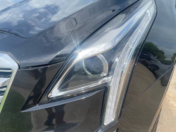 2017 Cadillac XT5 Luxury 👍✓ -------------$3000 down--------------- - $17,900 (hwy 6 and westhimer)63617006999937123