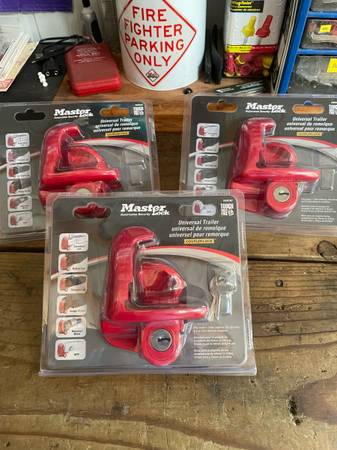 Master-Lock coupler lock 1