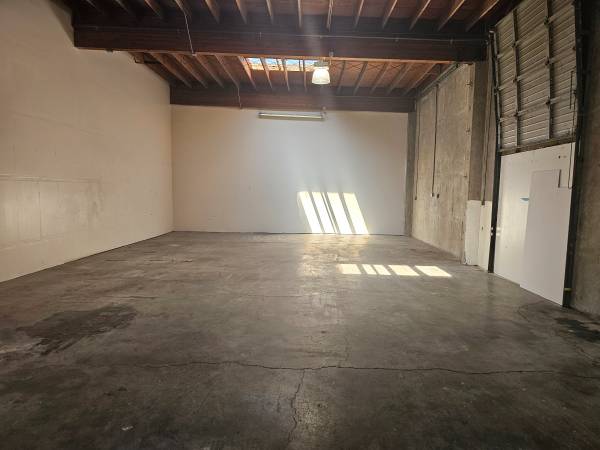 $2,933 / 3351ft2 - Espacio creativo disponible en el sureste de Portland (Portland)63777270451713121