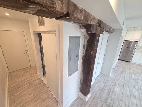 $1,725 / 2br - WELCOME TO WONDERLAND! Perfect 2 Bedroom w Garden, Koi Pond & More (Philadelphia)64024497954946123